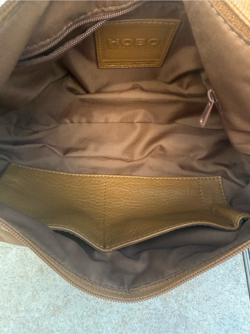 Hobo International Vintage Tan Leather Bag - Picture 15 of 16